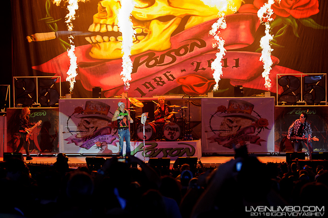 poison toronto concert photos